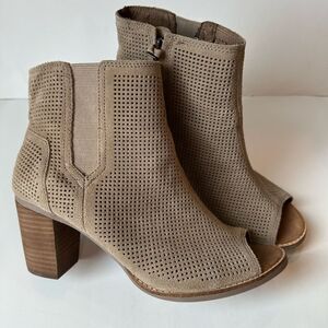 Tom’s Majorca Perforated Peep Toe Ankle Booties Size 10